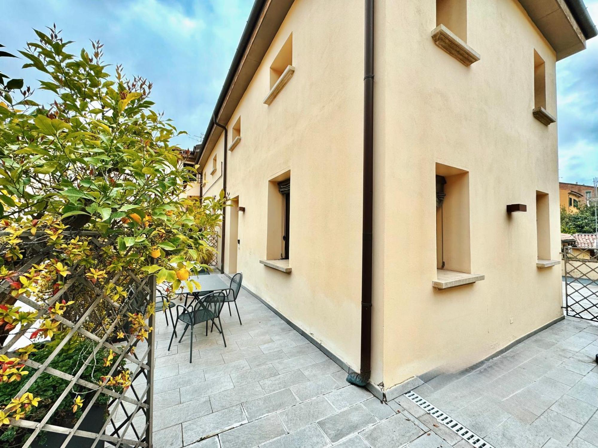 Carducci Residence Bologna Exteriör bild
